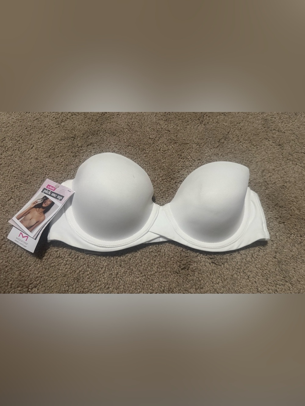 NWT Maidenform White Strapless Molded Cup Bra